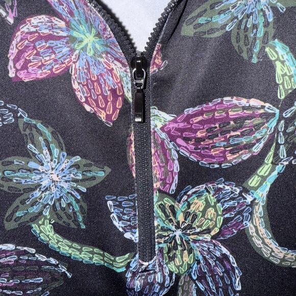 Chico’s Size XL Stretch Knit Black Floral Half zip up sweater size XL - Picture 4 of 10
